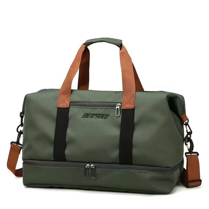 Travel Bag With Wet Dry Separation