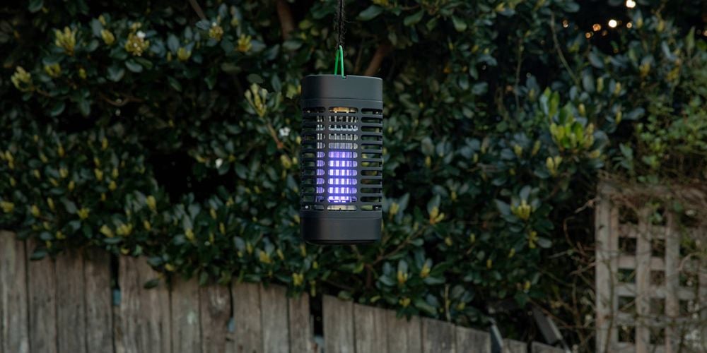 Gecko 13W Weatherproof Lantern Bug Zapper (please link shop now to I/N: 0207443)