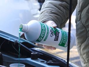Windscreen cleaner fluid 