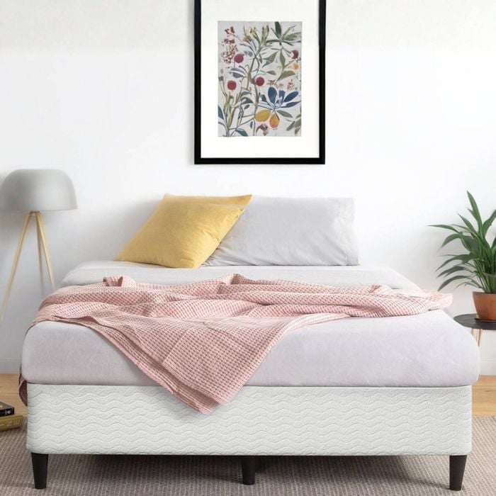 Zinus Double Fabric Bed Base Ensemble Base - White