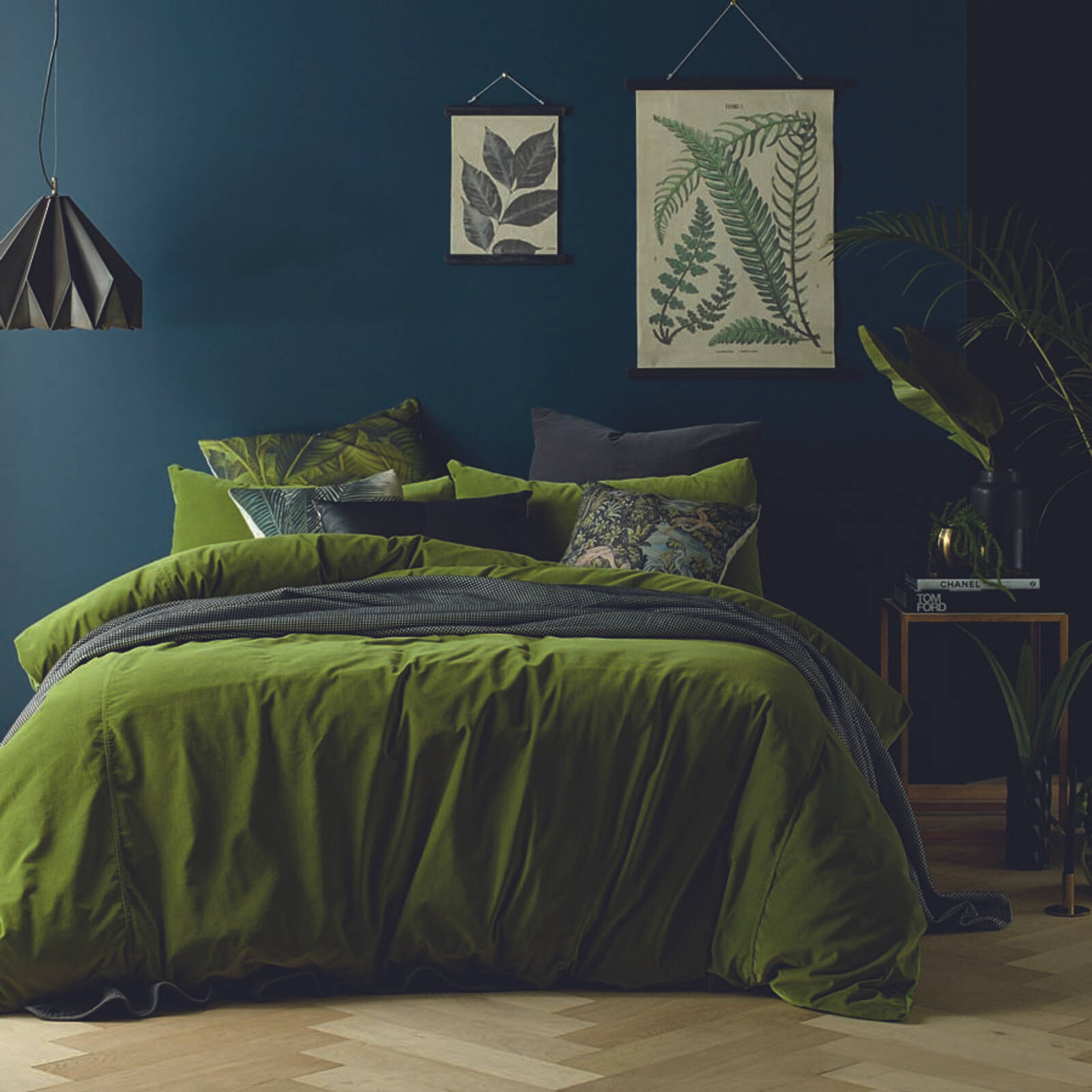 Vintage Design Homewares Super King Dark Olive Green Mossy Road Cotton Velvet Quilt Cover Set