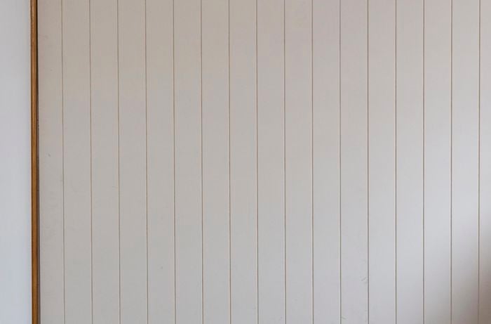 VJ feature wall contrasted against normal wall.