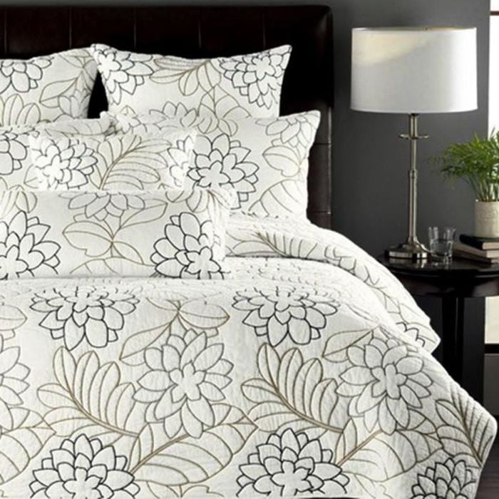 Quilted King/Super King Size Cotton Coverlet Bedspread Set Three Colours White