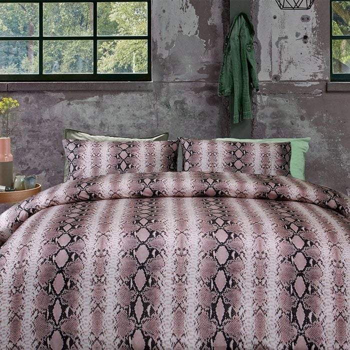 Big Sleep Snake Skin Pink Quilt Cover Set Queen