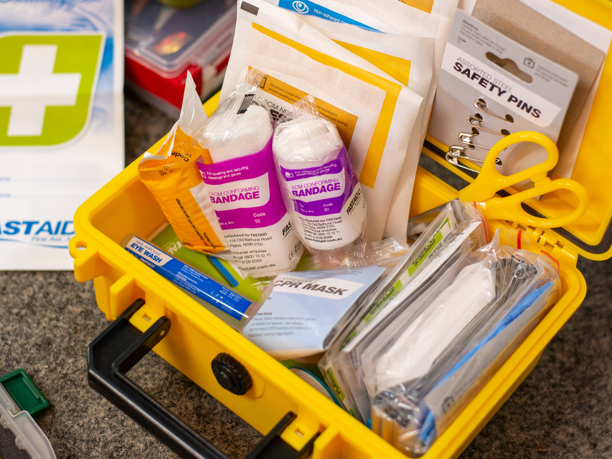 How To Choose A First Aid Kit - Bunnings New Zealand