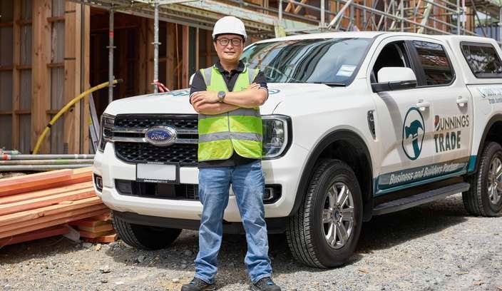 Bunnings Trade car Infront of a construction site