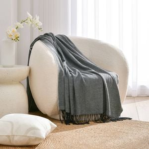 Cadence & Co. Huxley Herringbone Throw Midnight 130x180cm