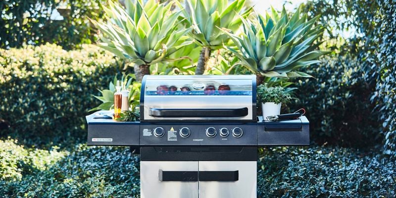 Four burner BBQ - Backyard - Wide