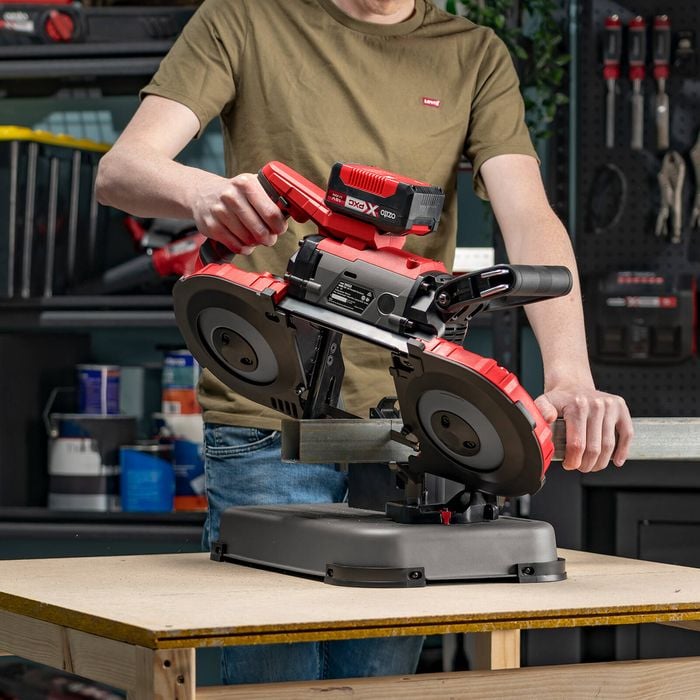 Ozito PXC Portable Bandsaw Base PXPBSA-100