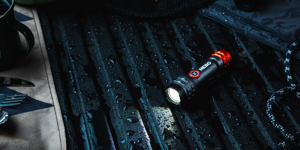 The DAVINCI® 450L FLEX, this 450-lumen flashlight, is your versatile lighting solution.