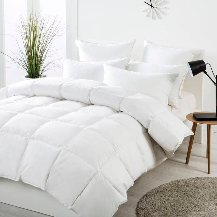 Dreamaker Lightweight 50/50 Duck Down and Feather Quilt - King Single Bed