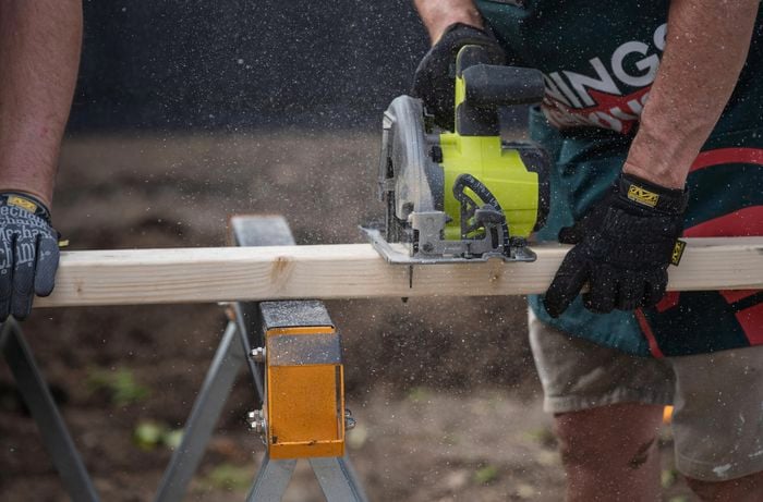 Cut the timber to length