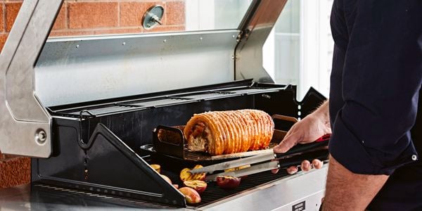 Cooking a roast using a BBQ