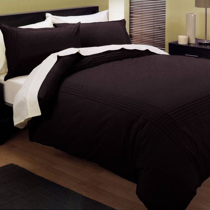 Kingtex Pintuck Quilt Cover Set Chocolate Queen