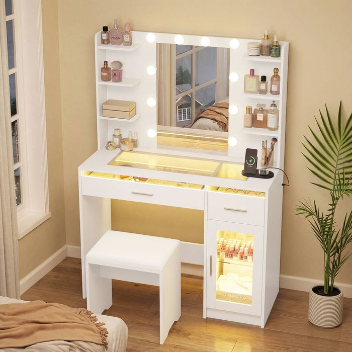 Ufurniture LED Makeup Vanity Table Stool Set Dressing Table with Glass Tabletop and Charging Station White