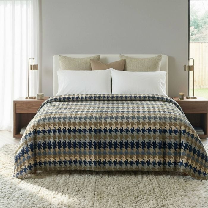 Renee Taylor Super Soft Heavy Weight Houndstooth Acrylic Mink Blanket 220x240cm