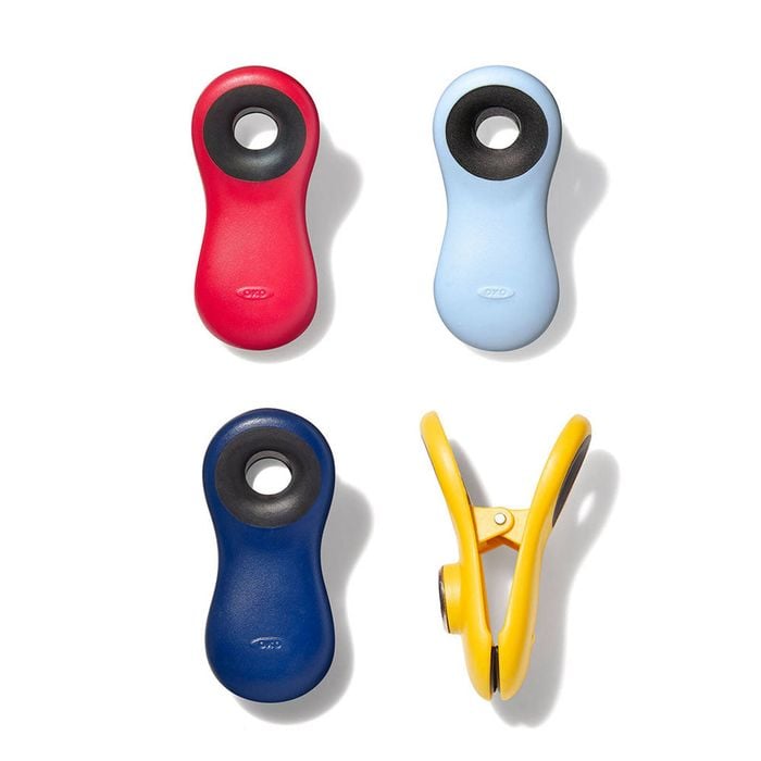 Good Grips Magnet Clips Set Of 4 Assorted Colours 7.6x4.1x3.1cm Oxo