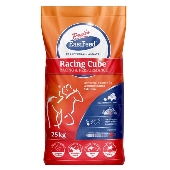 Prydes Easifeed Racing Cubes Performance Horse Feed 25kg