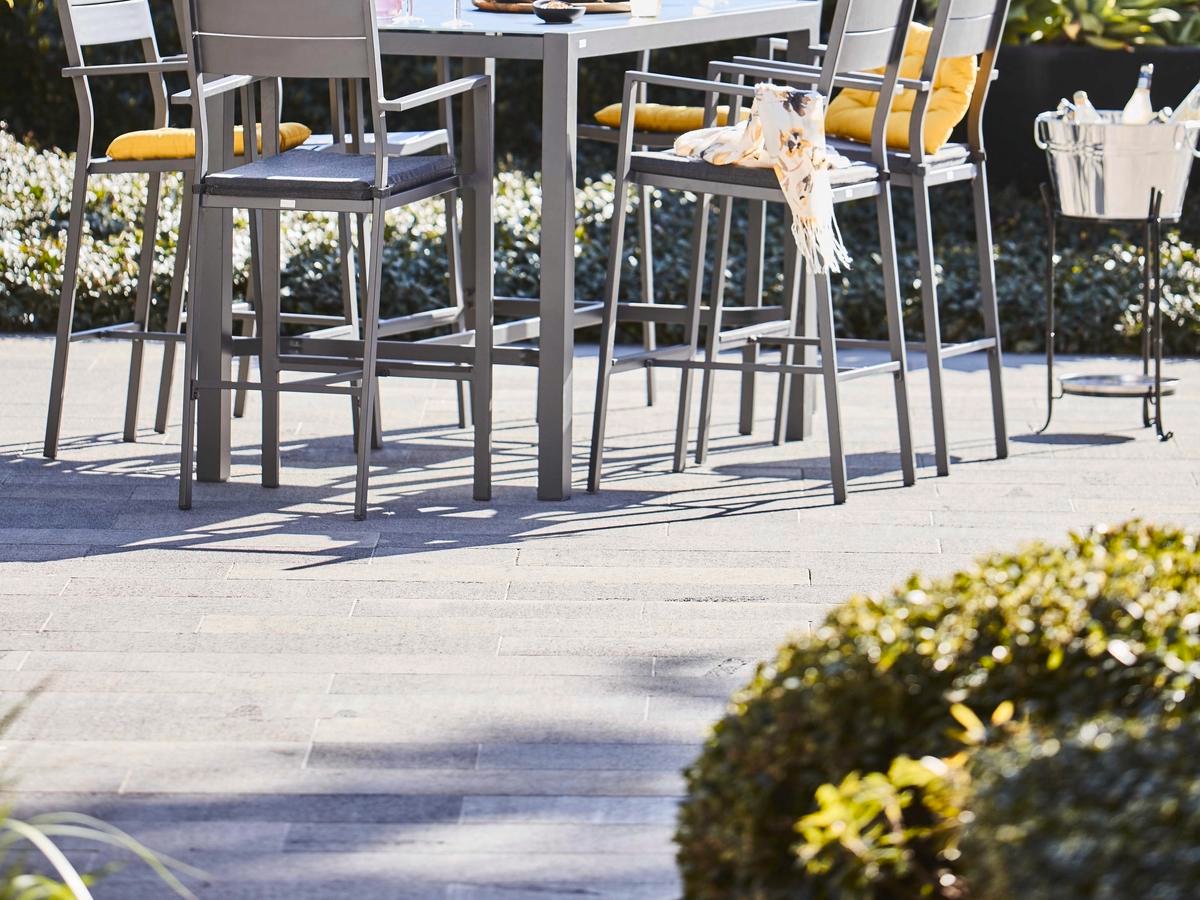 Outdoor Tables | Dining, Bar & Coffee Tables - Bunnings Australia