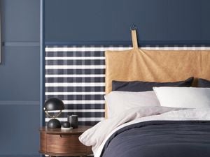 Bedroom with a navy blue colour scheme