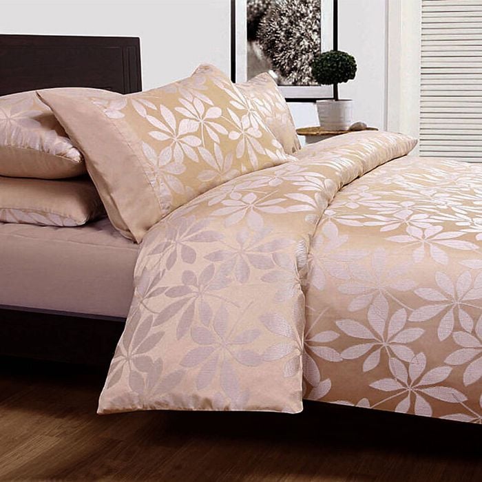 Accessorize Boston Latte Jacquard Quilt Cover Set Single