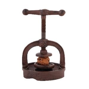 Esschert Design Cast Iron Nutcracker Traditional Screw Style Kitchen Tool
