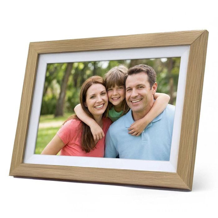 Nordhavn Brown 10.1" Wifi Digital Photo Frame | 32gb Phone Photo Sharing