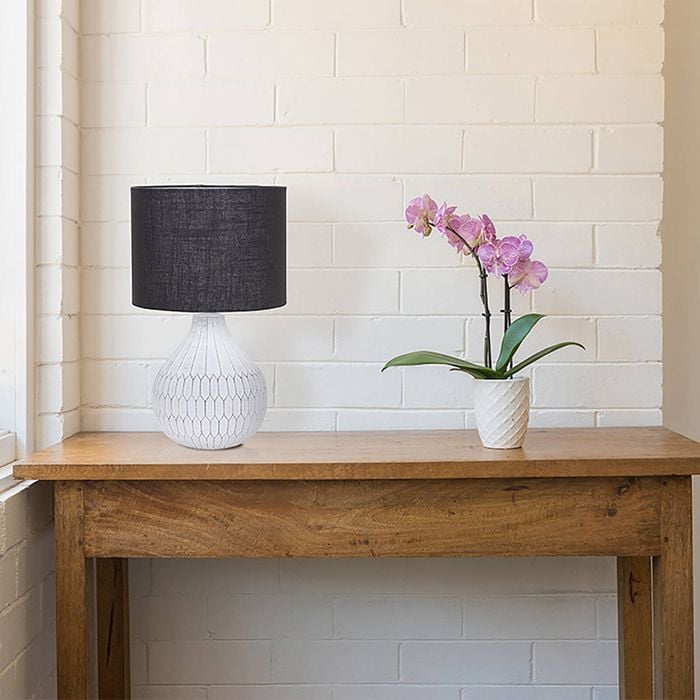 Vencha Klay Table Lamp