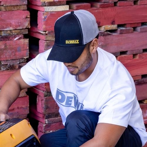 DeWalt Workwear - Graphic - Brand page -  White Oxide