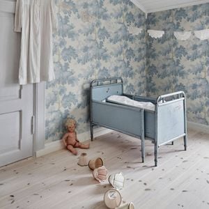 Wallpaper Trader Raphaël - Light Blue - Colour Roll