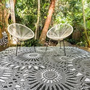 Outdoor Rug  - Flower Wheel Black And White 180 X 270 Cm