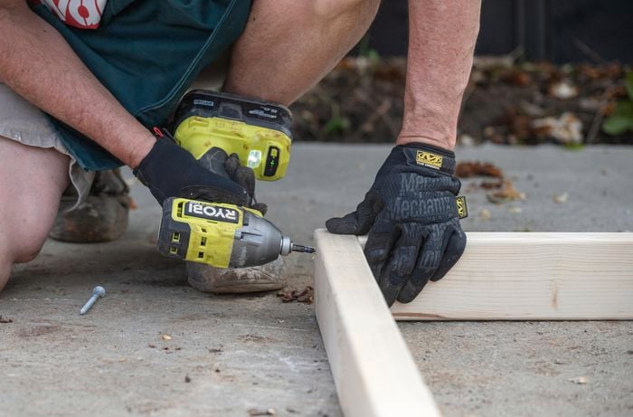 Cut the timber to length