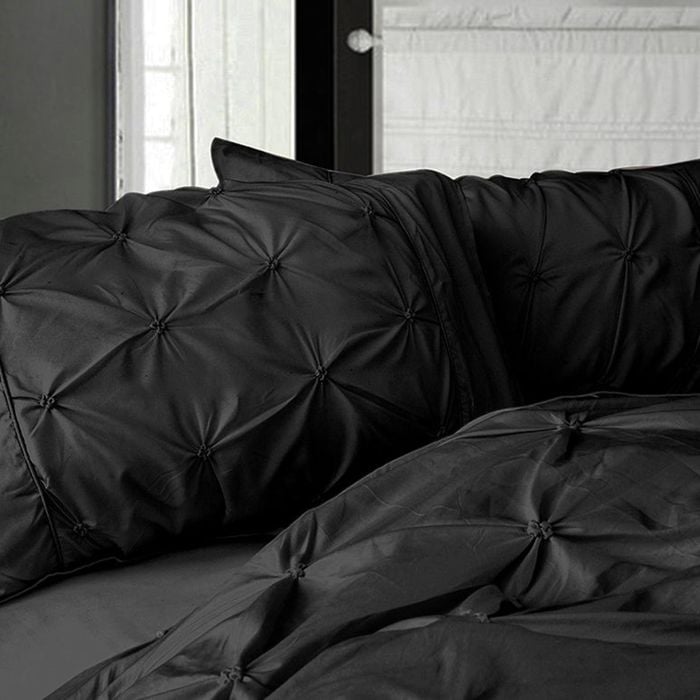 Fabric Fantastic Diamond Pintuck Premium Ultra Soft Standrad size Pillowcases 2-Pack - Black