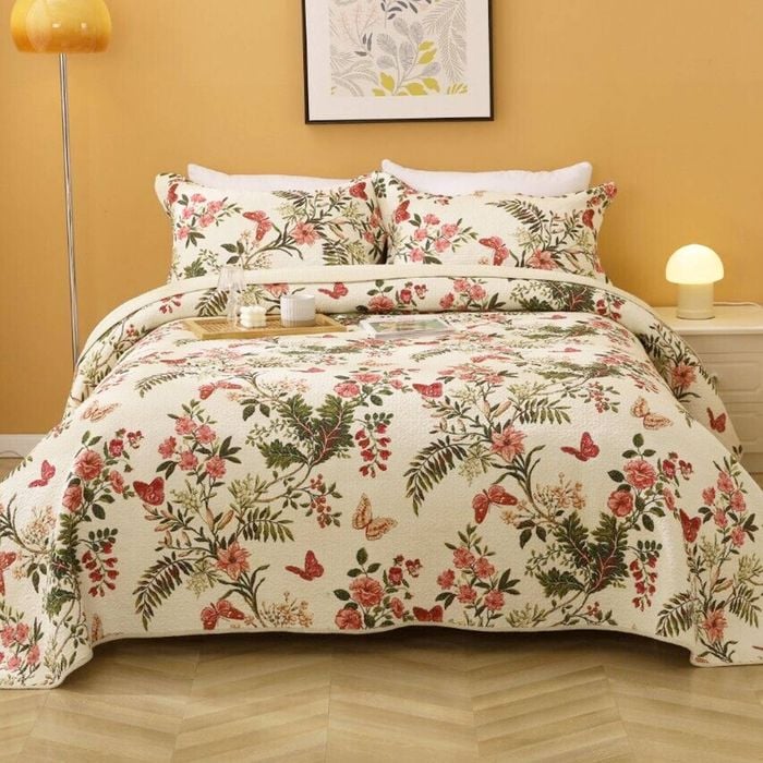 Bloomington 100% Cotton Lightly Quilted Coverlet Set Granada Cream Queen