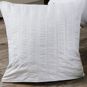 Fabric Fantastic 1000TC Premium Ultra Soft Seersucker Cushion Covers - 2 Pack