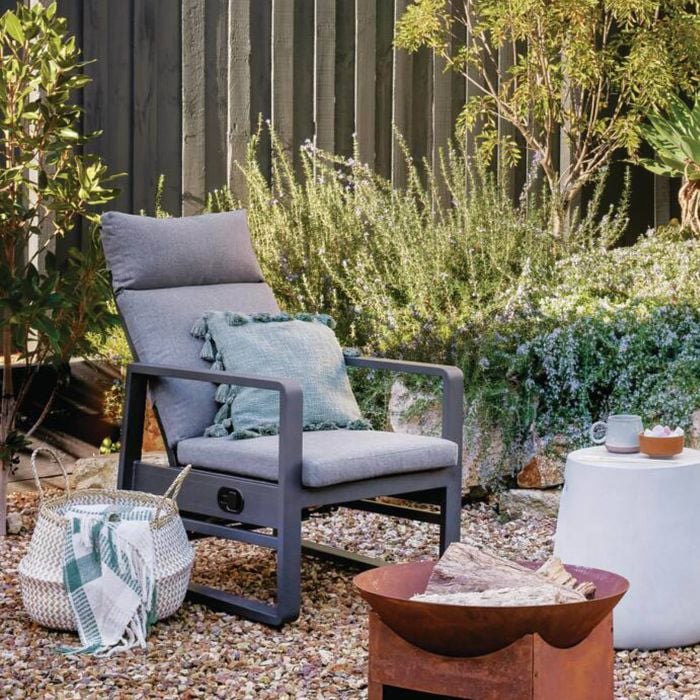 Camping recliner chairs bunnings discount