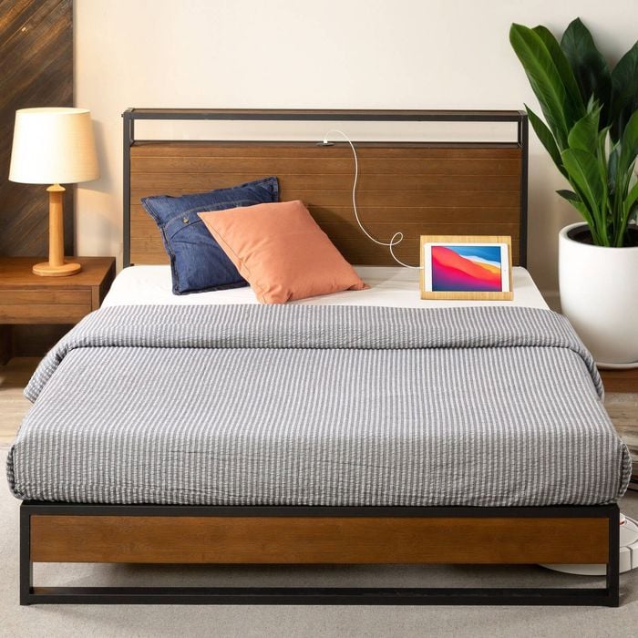 Zinus King Ironline Bed Frame Wood & Metal Bed Base Headboard Shelf & Usb Ports Bamboo