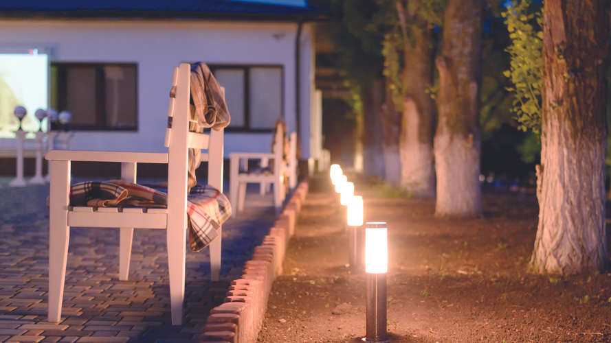 outdoor path lighting