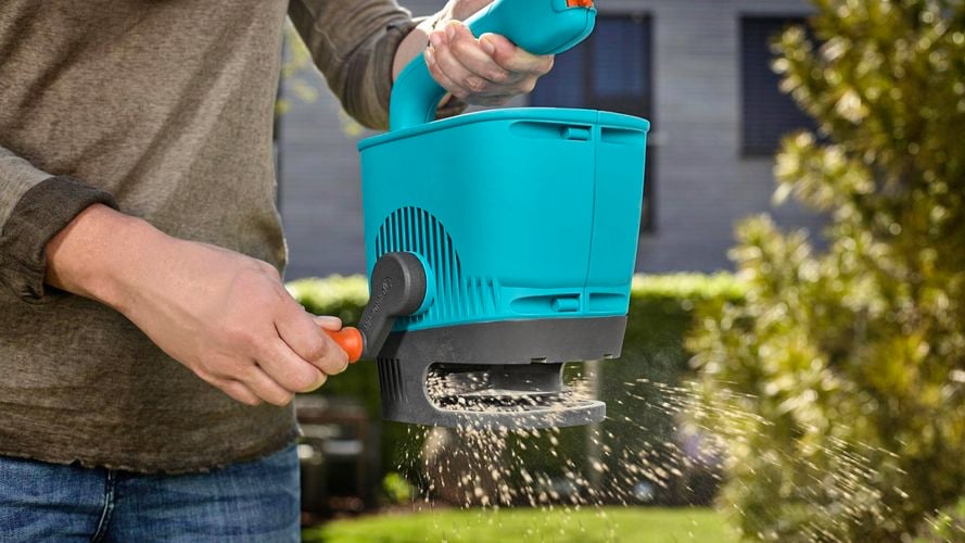 Brand page - GARDENA Hand-held Spreader M