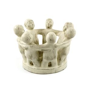 Amalfi Colombia Circle Of Friends Sculpture White Wash 19x25cm