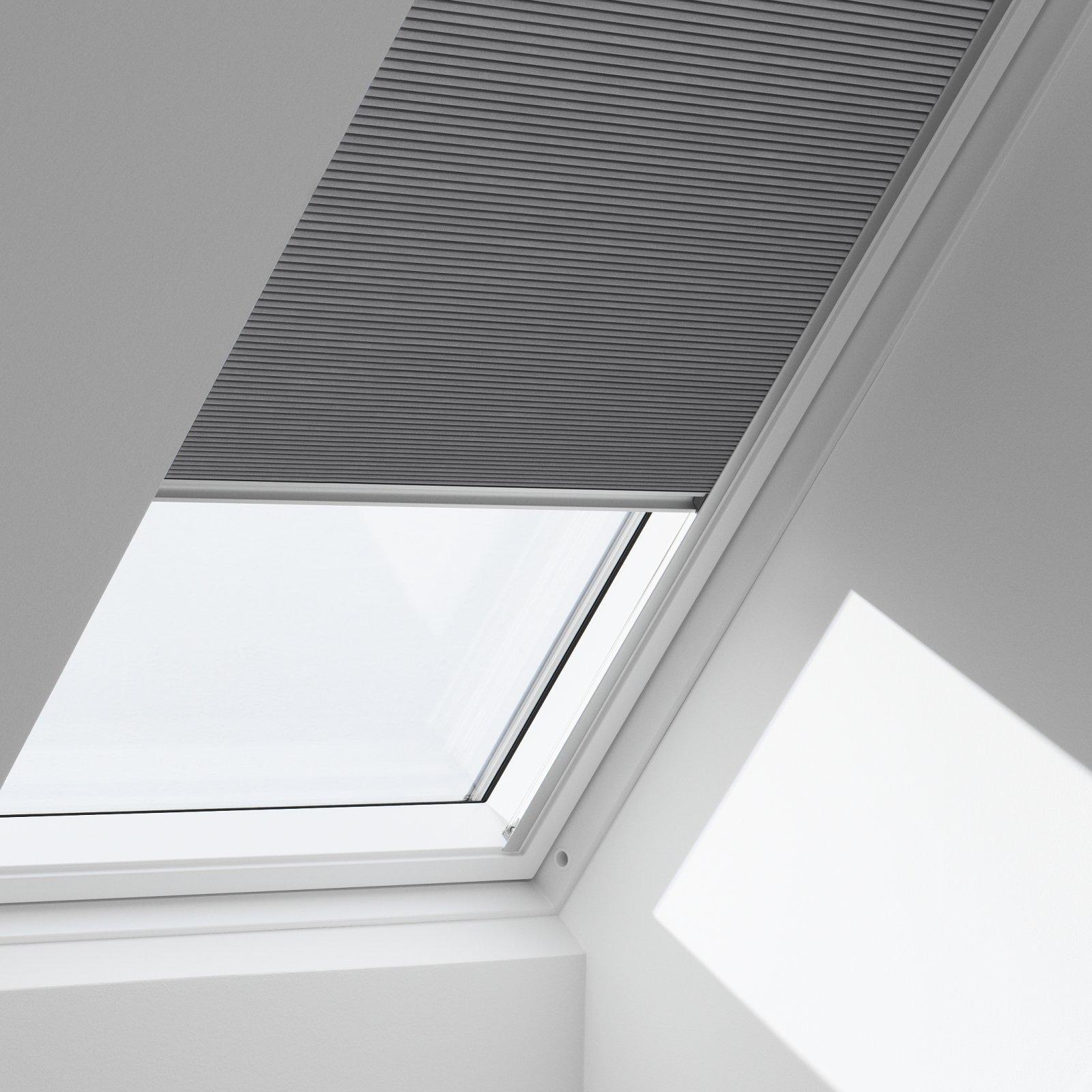 VELUX 550 x 1180mm Manual Honeycomb Blind