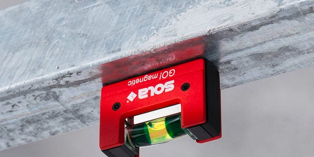  Powerful magnet: Neodymium magnet for strong
  adhesion, and V groove base for stability.