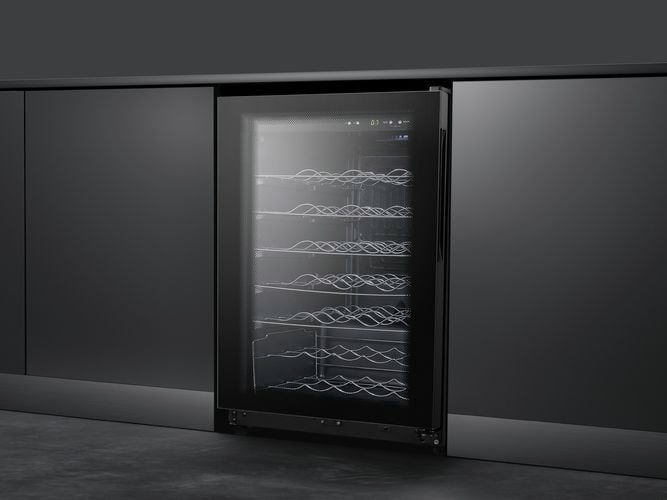 This
  Esatto wine cabinet provides plenty of room to keep your wines at the ideal
  storage or serving temperature. I/N: 0375669
