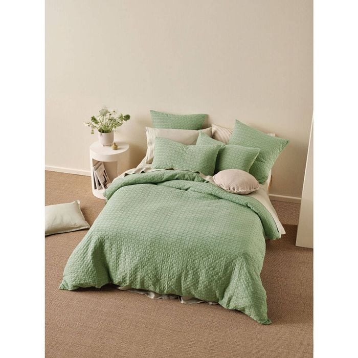 Linen House Queen Vista Leaf Bedroom Quilt Cover Set