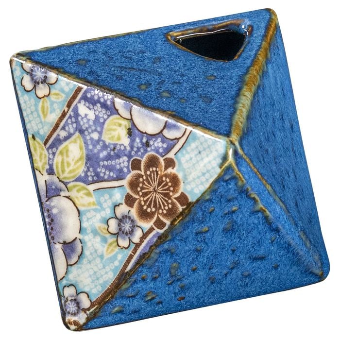 Omotenashi Blue Triangle Vase