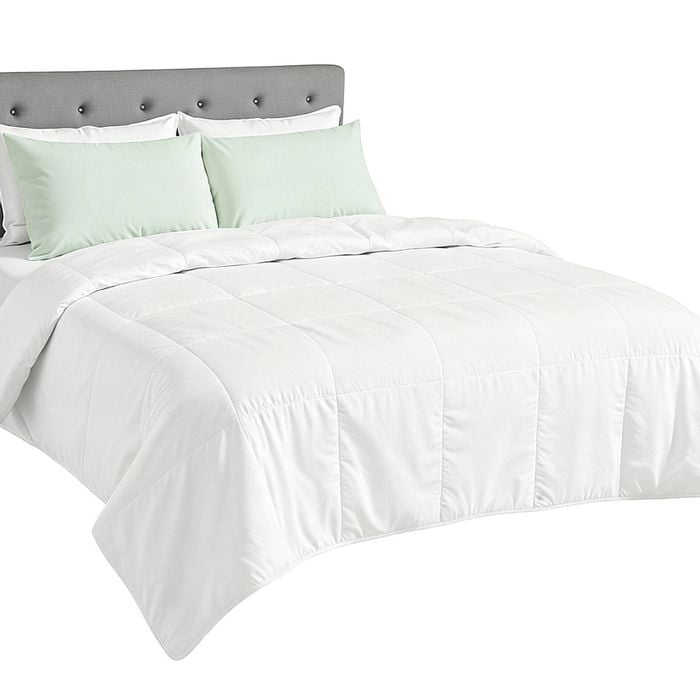 Giselle Bedding 200GSM Bamboo Quilt Summer Quilts All Season Doona Duvet Lightweight Queen