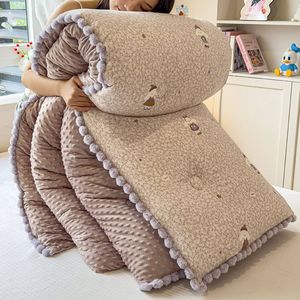 CottonMore Thick High Weight Winter Blanket Comforter Quilt 200×230cm - Mushroom Bear Pattern