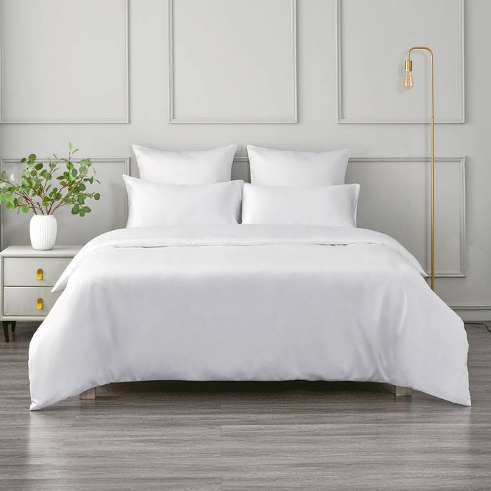 Dreamaker Matte satin quilt Cover Set White - Queen Bed