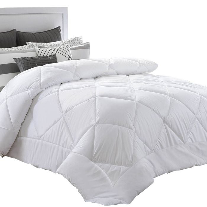 Giselle Bedding King Size 400gsm Microfibre Quilt