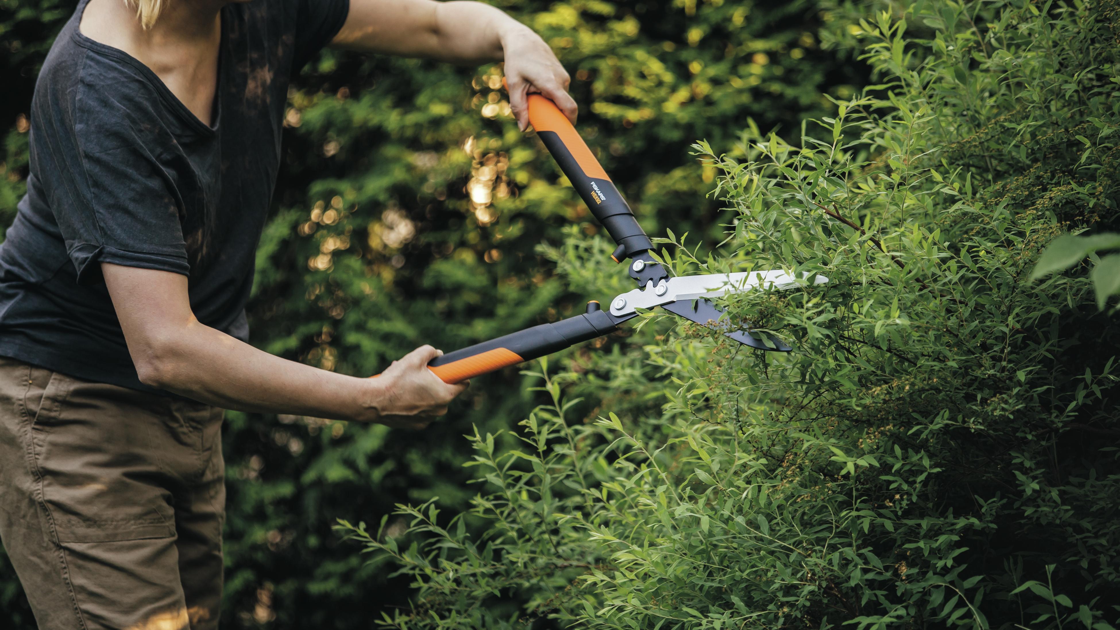 Garden trimming tools discount